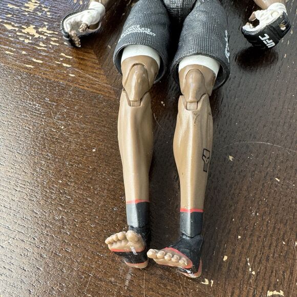 2009 Jakks Cheick Kongo UFC Deluxe Series 1 MMA Fighter Action Figure “Scrap” - Picture 4 of 6